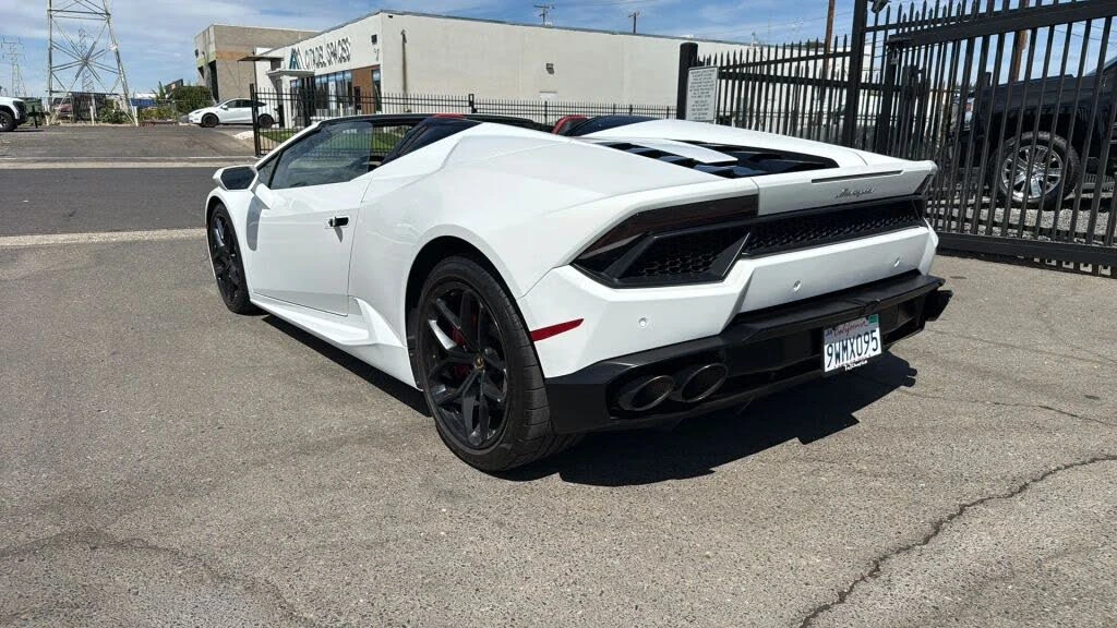 2017 Lamborghini Huracan LP580-2 - Image 7 of 20