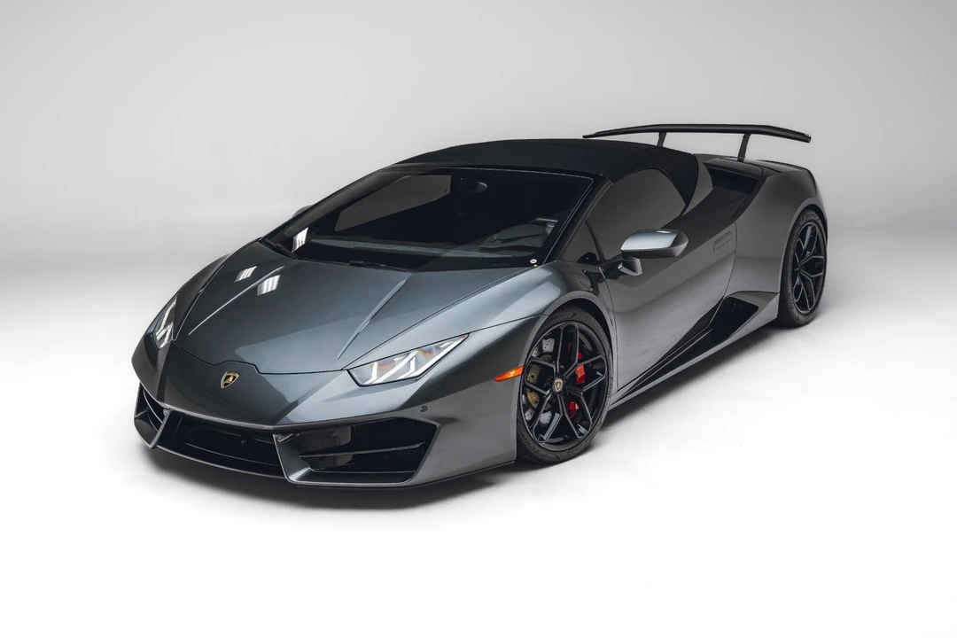 2017 Lamborghini Huracan LP580-2 - Image 2 of 31