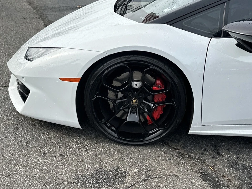 2017 Lamborghini Huracan LP580-2 - Image 11 of 21