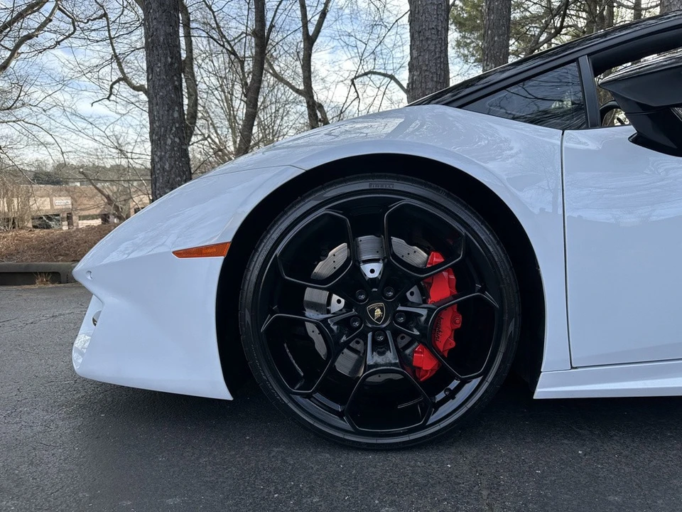 2017 Lamborghini Huracan LP580-2 - Image 9 of 21