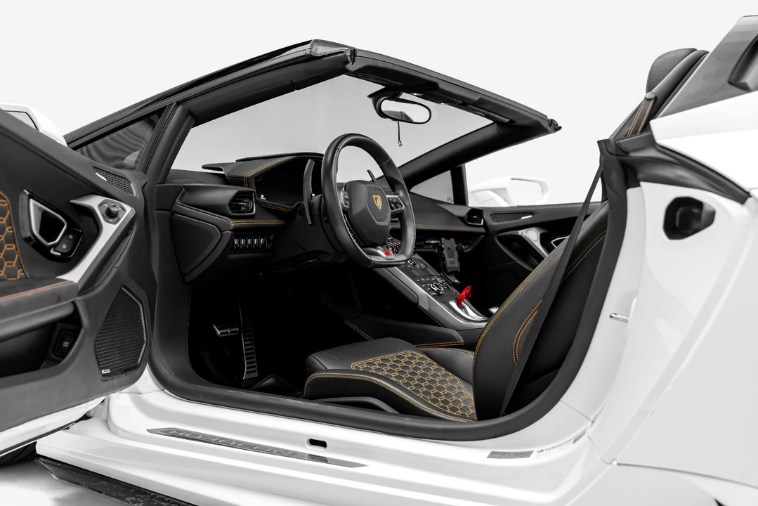 2017 Lamborghini Huracan LP580-2 - Image 3 of 31