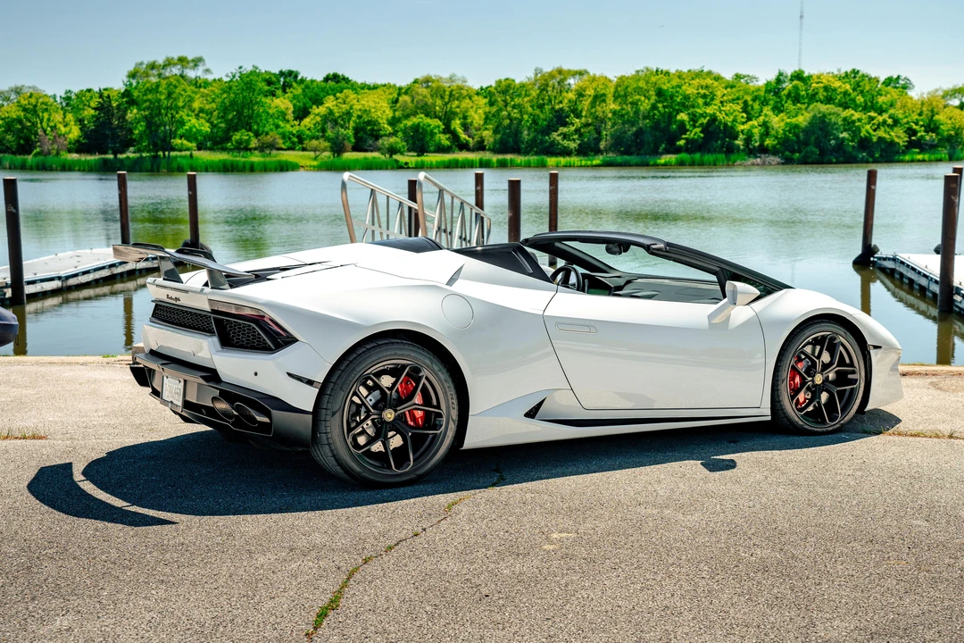2017 Lamborghini Huracan LP580-2 - Image 8 of 25
