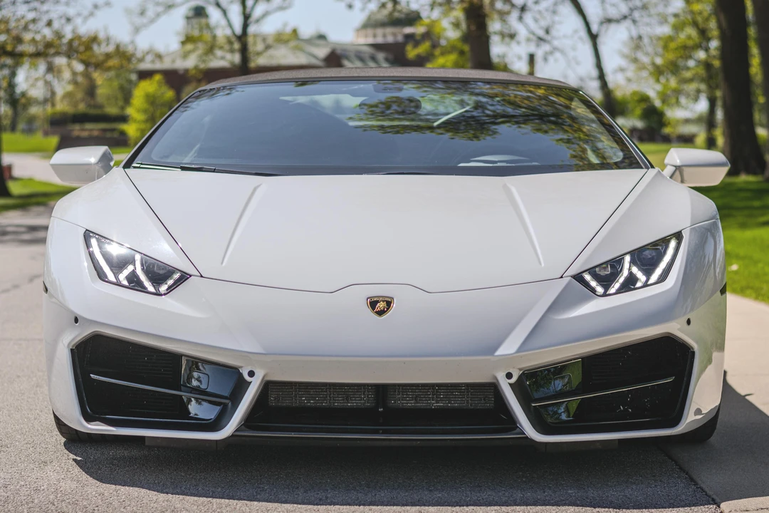 2017 Lamborghini Huracan LP580-2 - Image 2 of 25