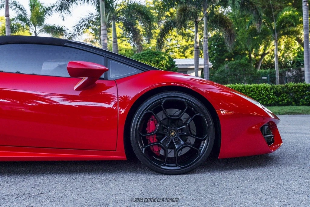 2017 Lamborghini Huracan LP580-2 - Image 11 of 12