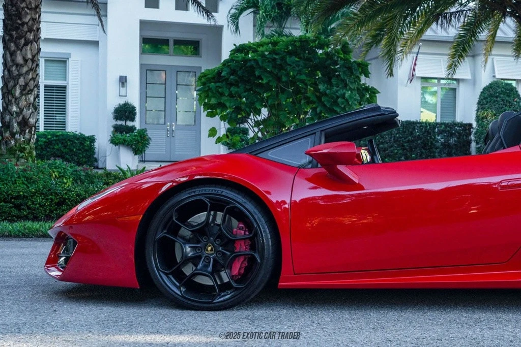2017 Lamborghini Huracan LP580-2 - Image 4 of 12