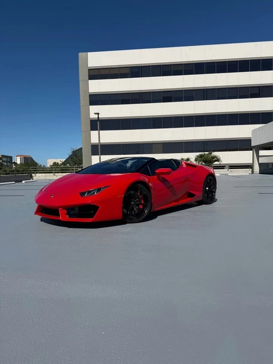 2017 Lamborghini Huracan LP580-2 - Image 2 of 8