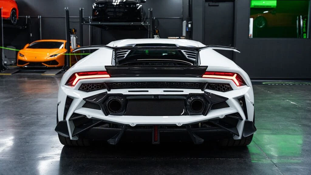 2017 Lamborghini Huracan LP580-2 - Image 8 of 31
