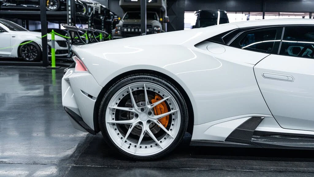 2017 Lamborghini Huracan LP580-2 - Image 5 of 31