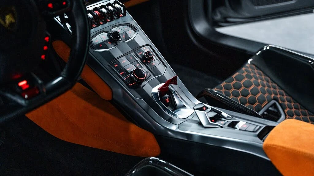 2017 Lamborghini Huracan LP580-2 - Image 28 of 31