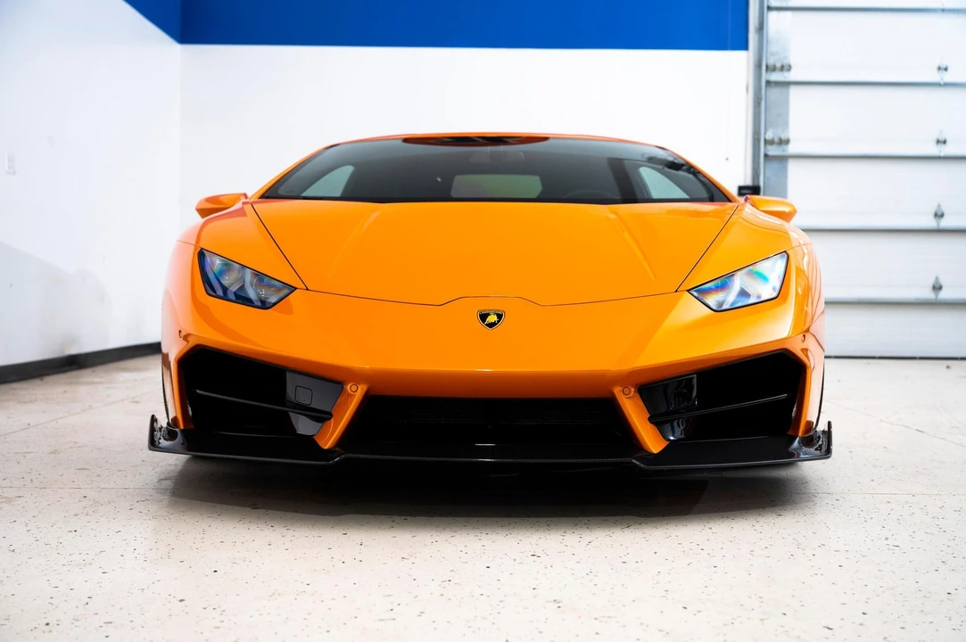 2017 Lamborghini Huracan LP580-2 - Image 2 of 31