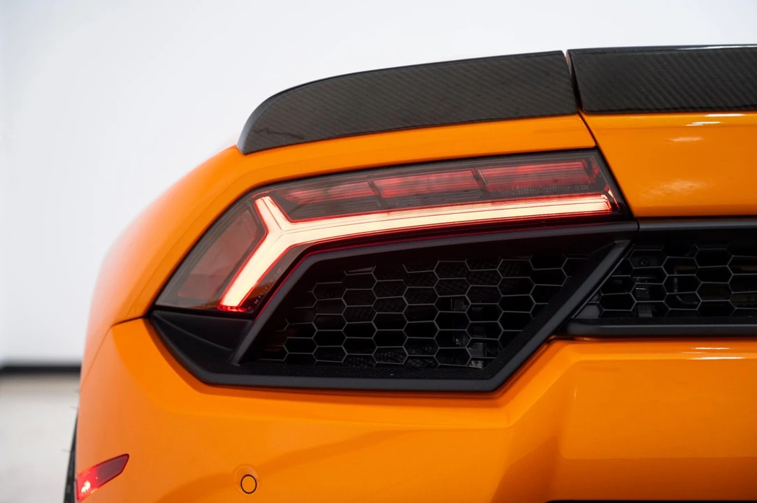 2017 Lamborghini Huracan LP580-2 - Image 25 of 31