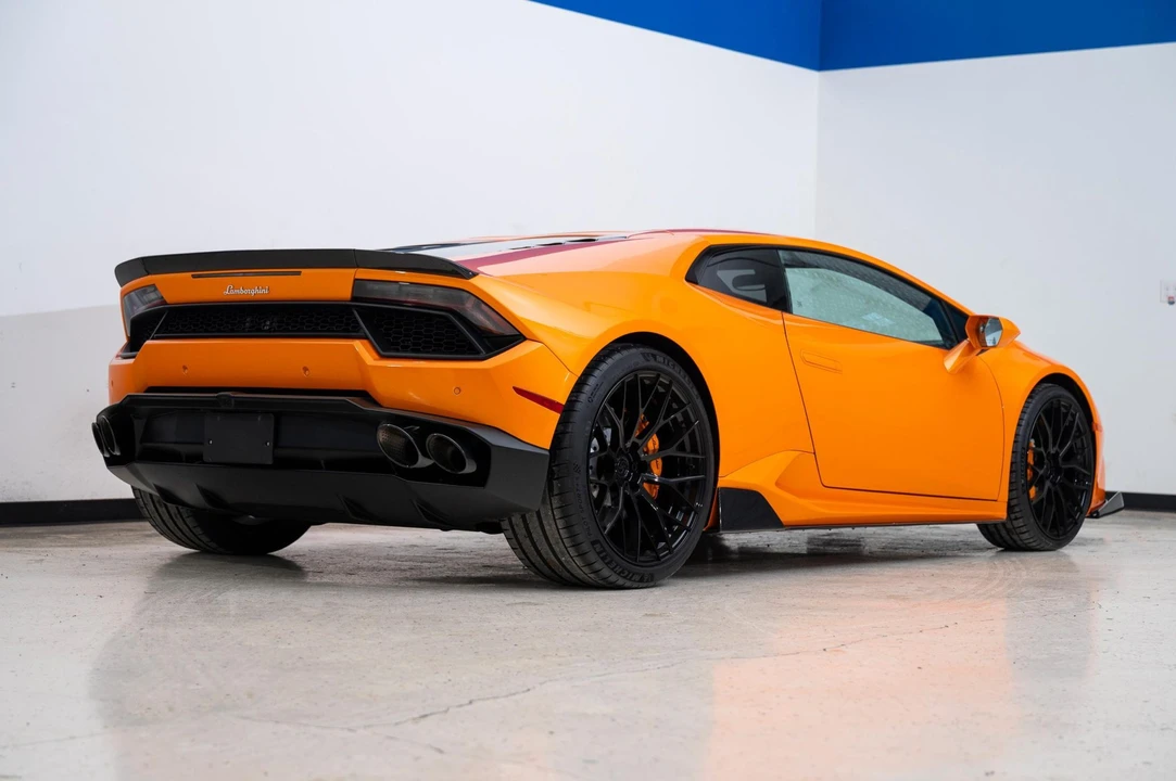 2017 Lamborghini Huracan LP580-2 - Image 9 of 31