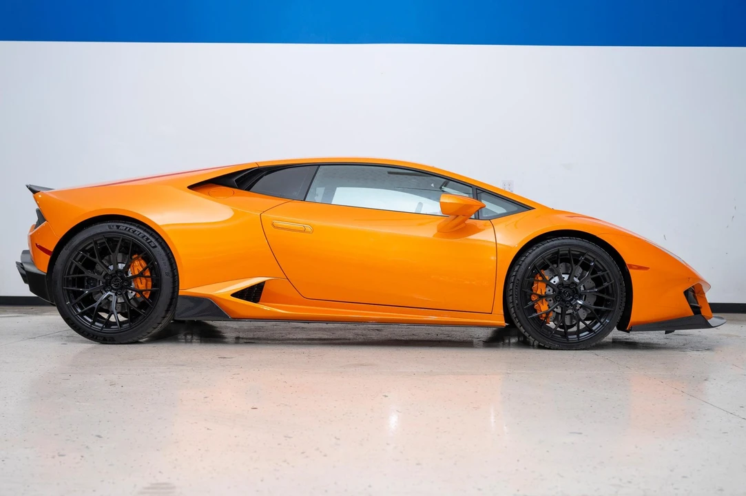 2017 Lamborghini Huracan LP580-2 - Image 11 of 31