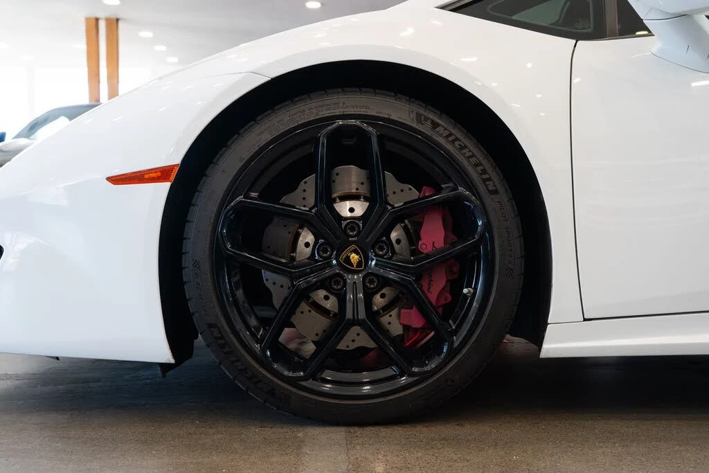 2017 Lamborghini Huracan LP580-2 - Image 7 of 25