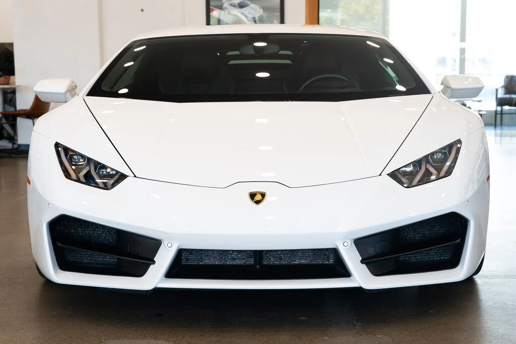 2017 Lamborghini Huracan LP580-2 - Image 2 of 25