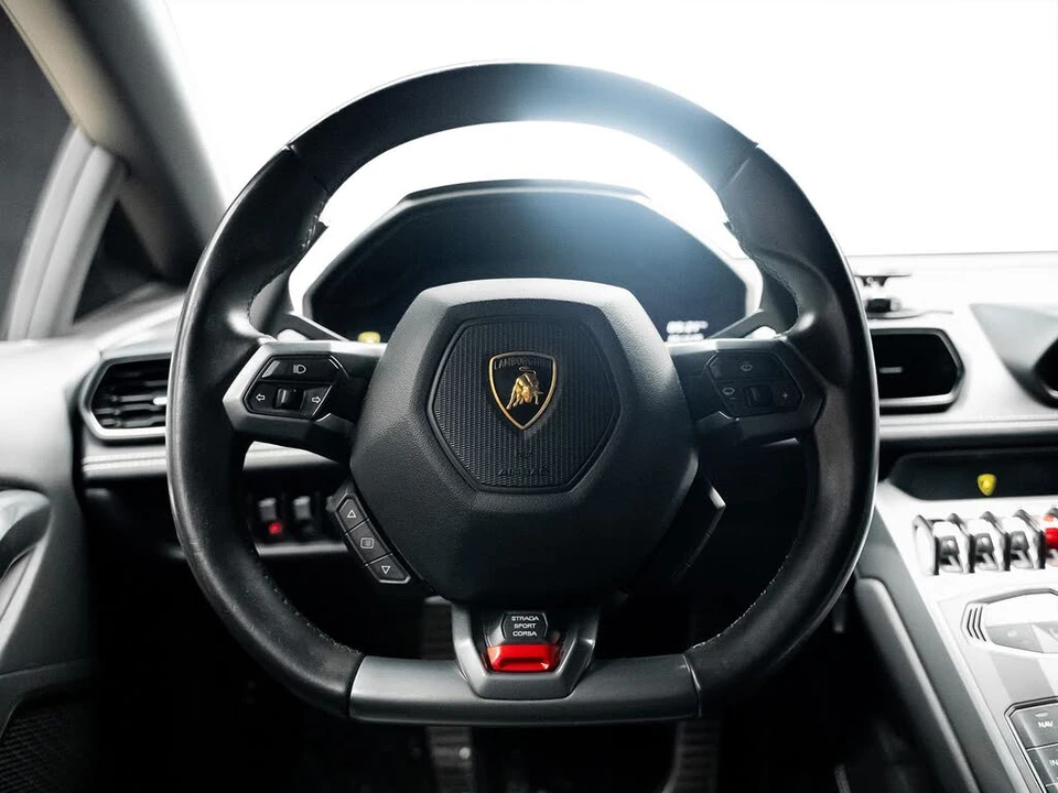 2017 Lamborghini Huracan LP580-2 - Image 4 of 31