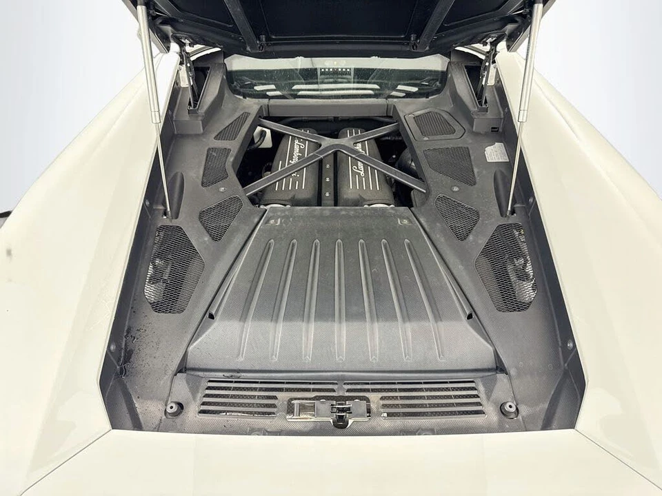 2017 Lamborghini Huracan LP580-2 - Image 26 of 28