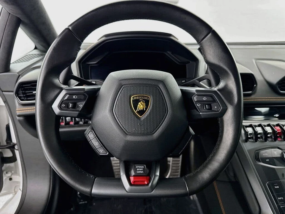 2017 Lamborghini Huracan LP580-2 - Image 11 of 28