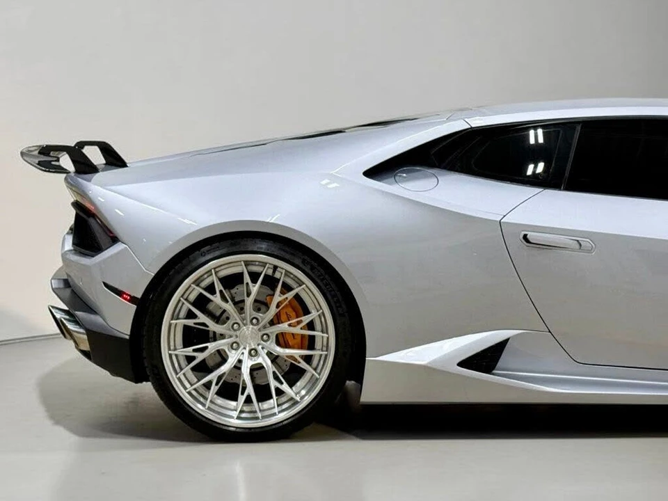 2017 Lamborghini Huracan LP580-2 - Image 9 of 31