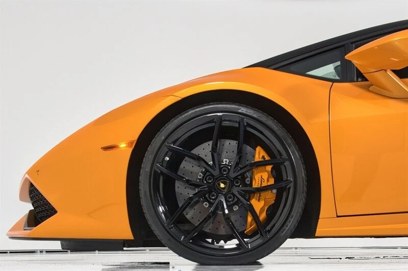 2017 Lamborghini Huracan LP610-4 - Image 7 of 31