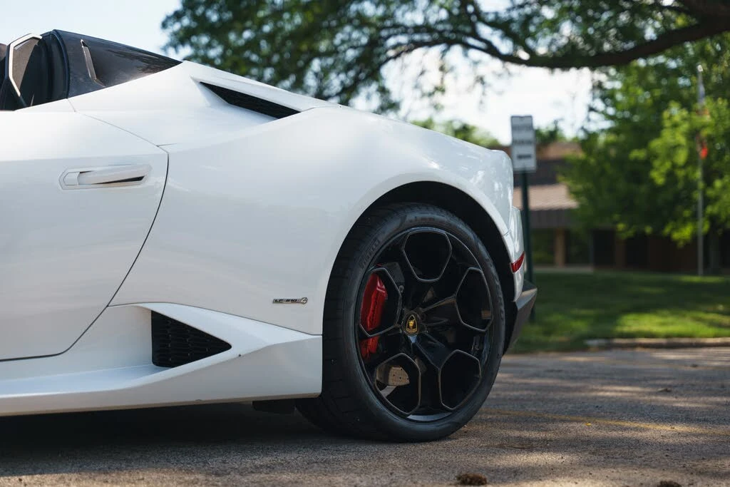 2017 Lamborghini Huracan LP610-4 - Image 9 of 31