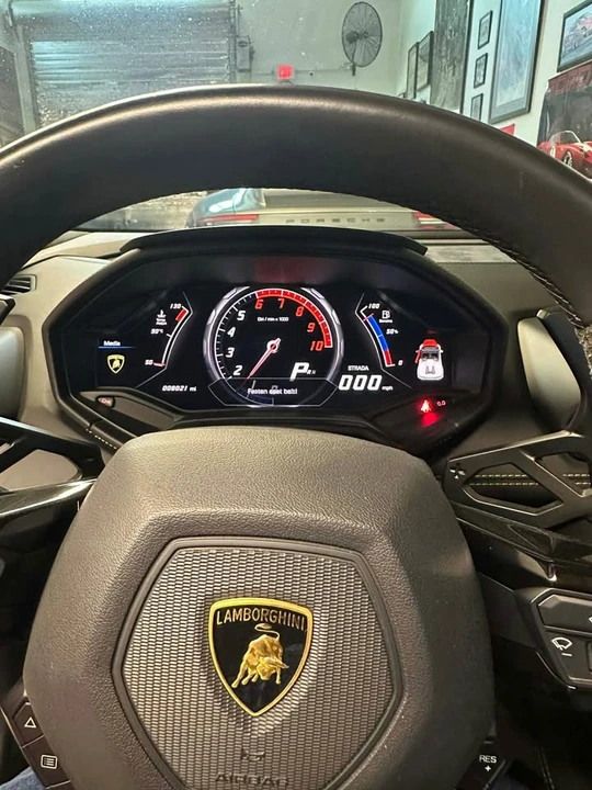 2017 Lamborghini Huracan LP610-4 - Image 6 of 11