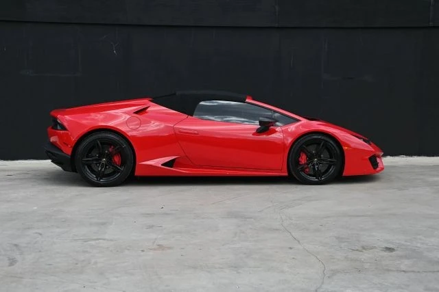 2017 Lamborghini - Image 10 of 26