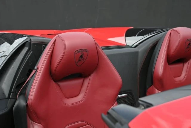 2017 Lamborghini - Image 23 of 26