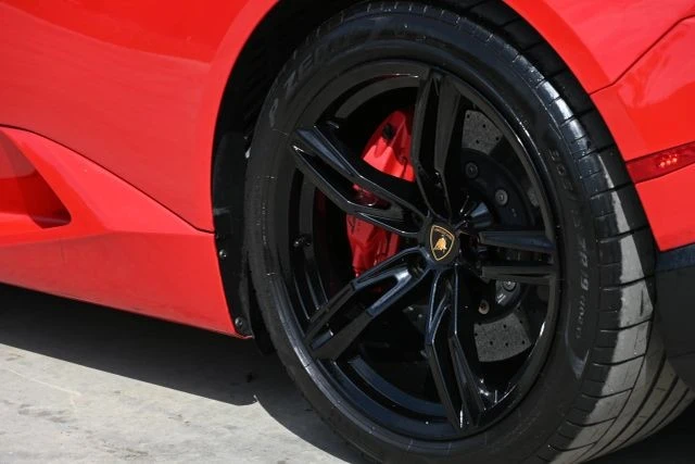 2017 Lamborghini - Image 13 of 26