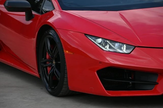 2017 Lamborghini - Image 15 of 26