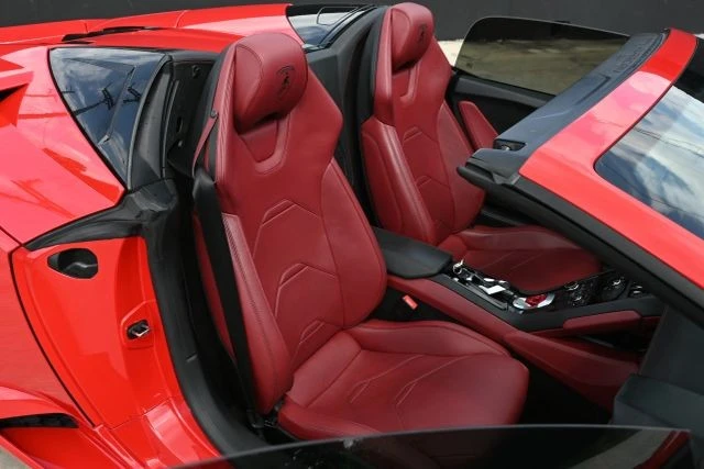2017 Lamborghini - Image 24 of 26