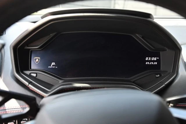 2017 Lamborghini - Image 25 of 26