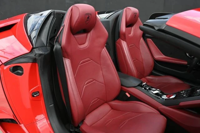 2017 Lamborghini - Image 22 of 26