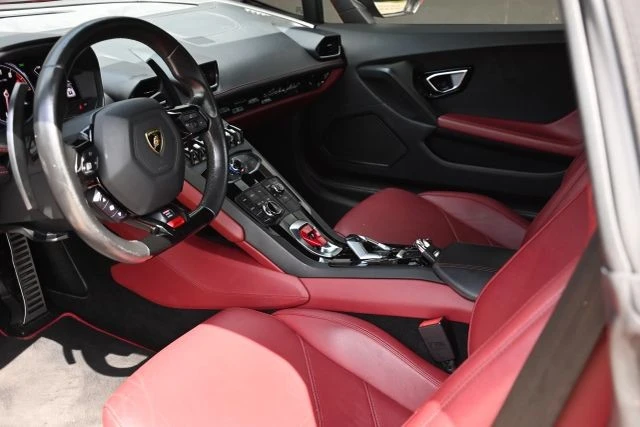 2017 Lamborghini - Image 16 of 26
