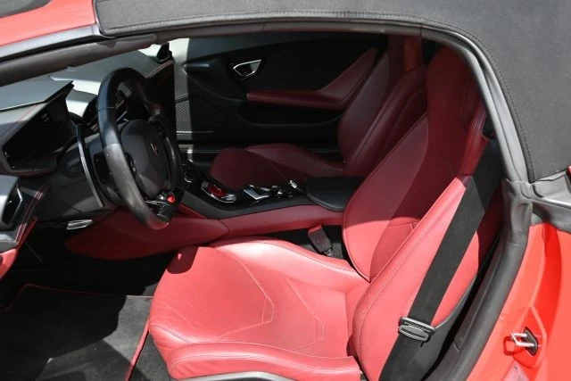 2017 Lamborghini - Image 12 of 26