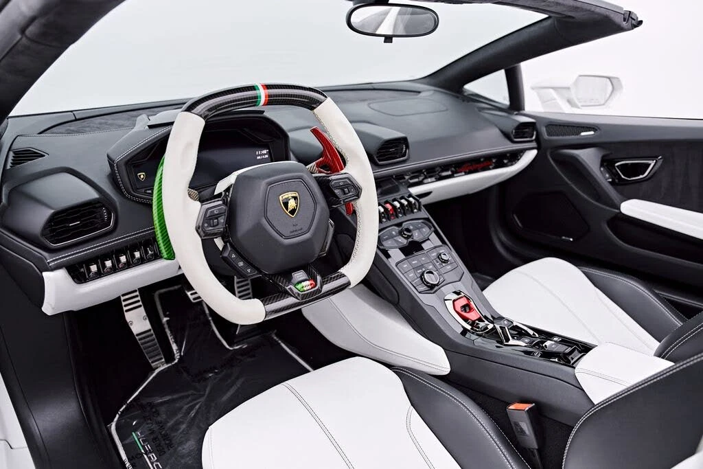 2017 Lamborghini Huracan LP610-4 - Image 2 of 31