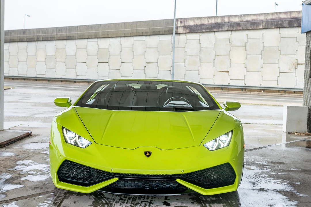 2017 Lamborghini Huracan LP610-4 - Image 6 of 31