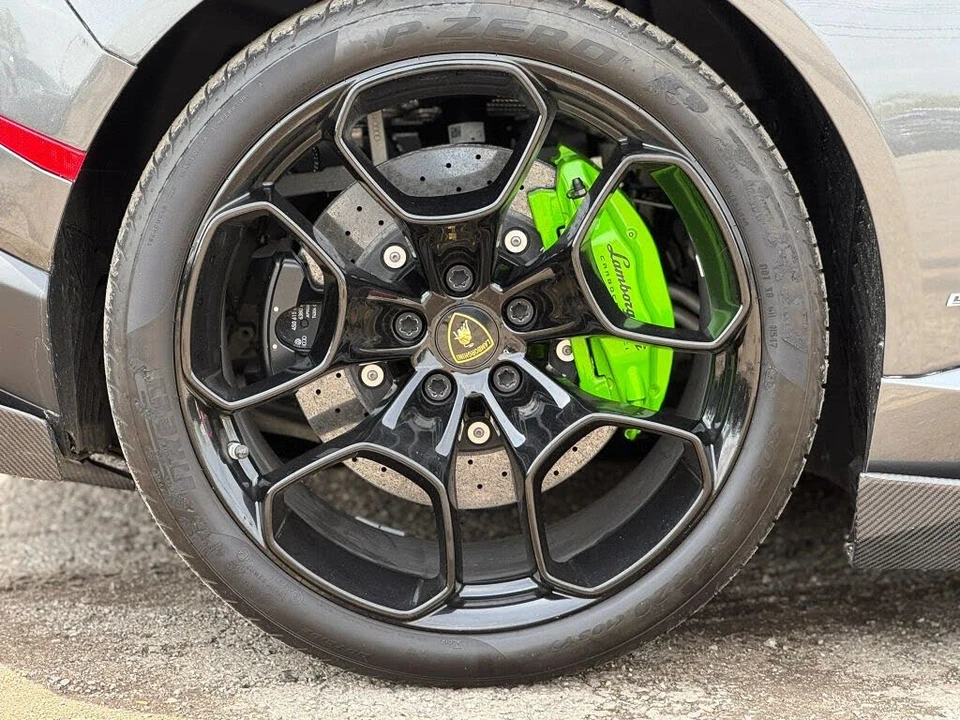 2017 Lamborghini Huracan LP610-4 - Image 24 of 31