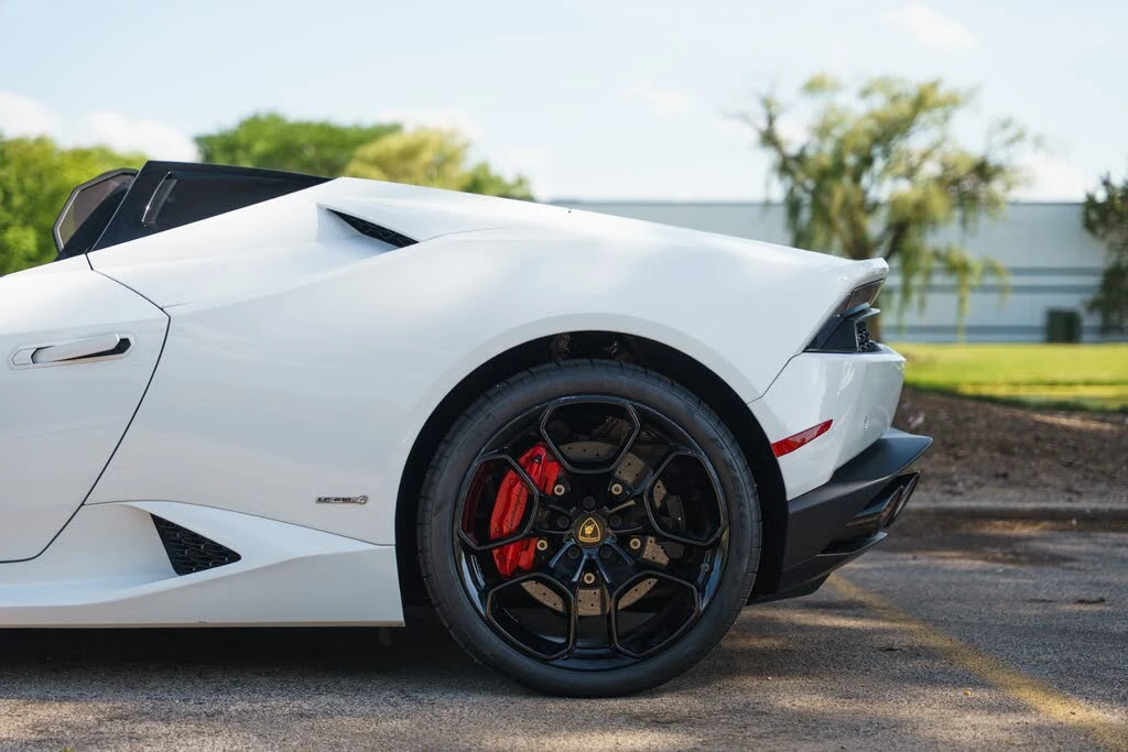 2017 Lamborghini Huracan LP610-4 - Image 5 of 31