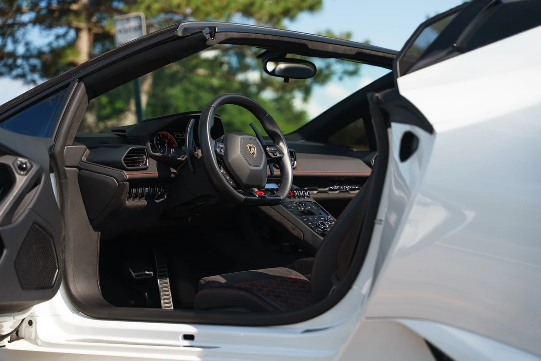 2017 Lamborghini Huracan LP610-4 - Image 29 of 31