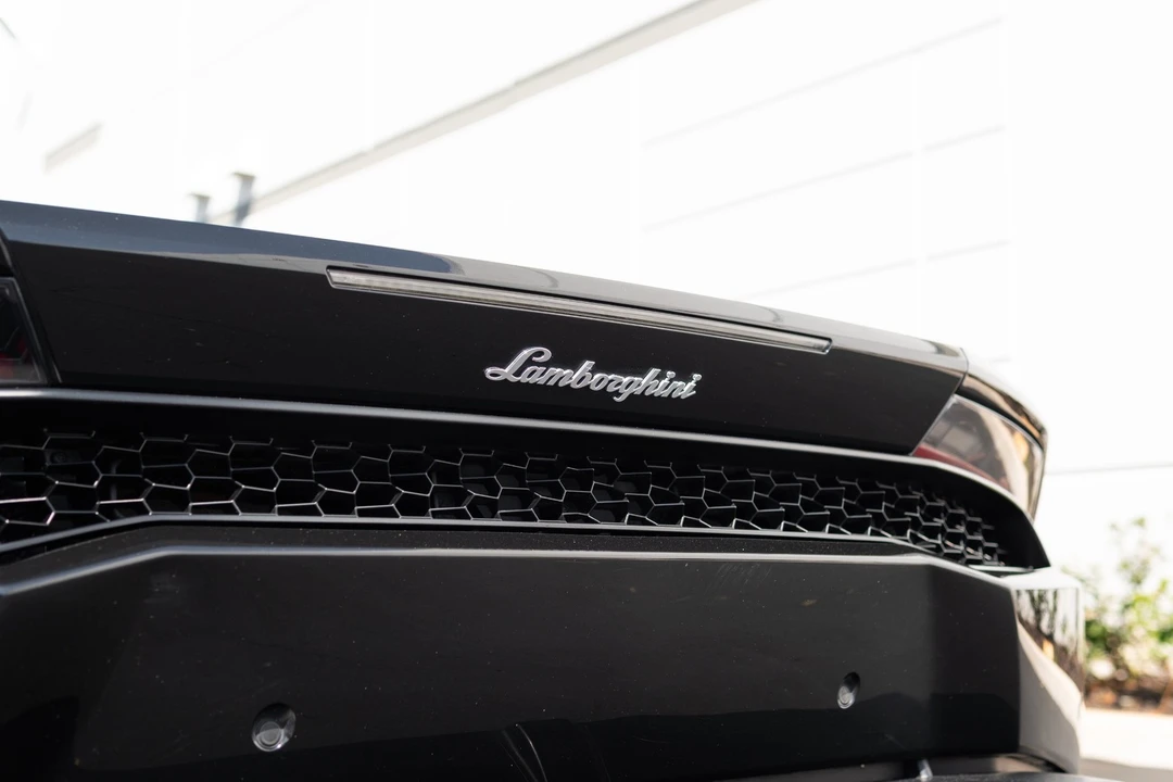 2017 Lamborghini Huracan LP610-4 - Image 2 of 21