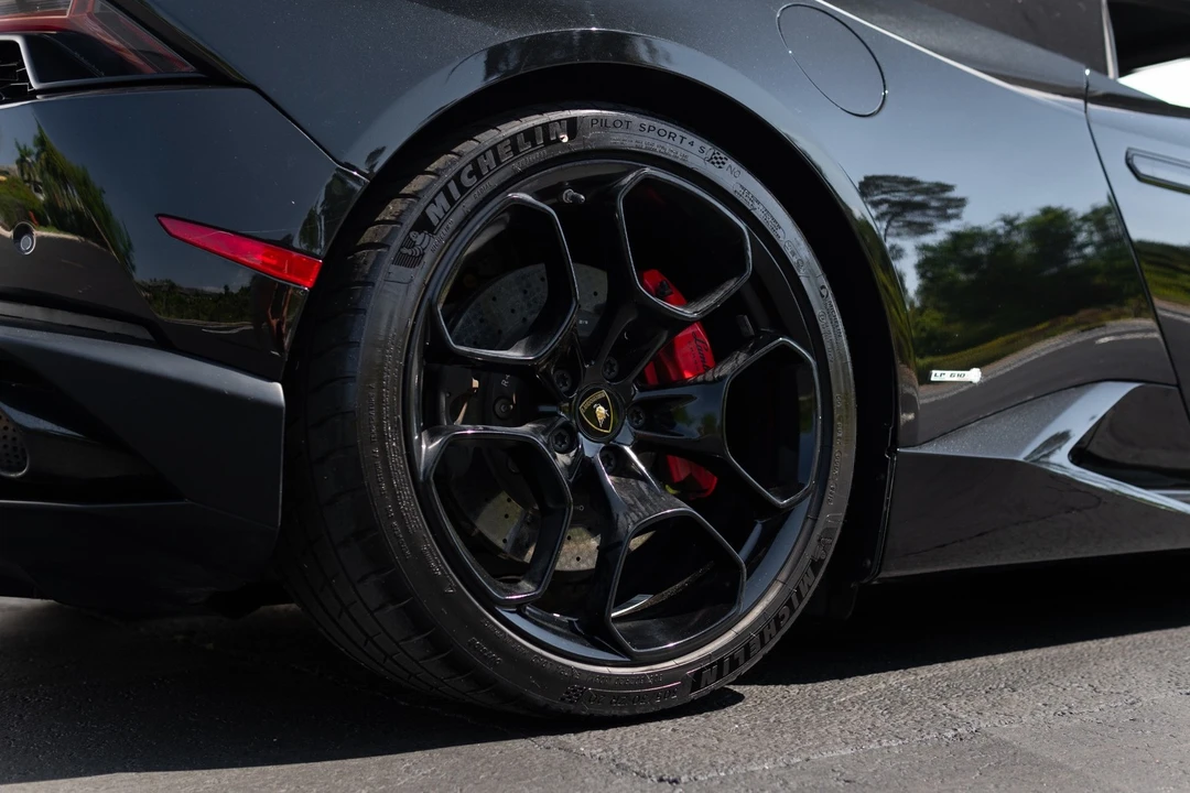 2017 Lamborghini Huracan LP610-4 - Image 15 of 21