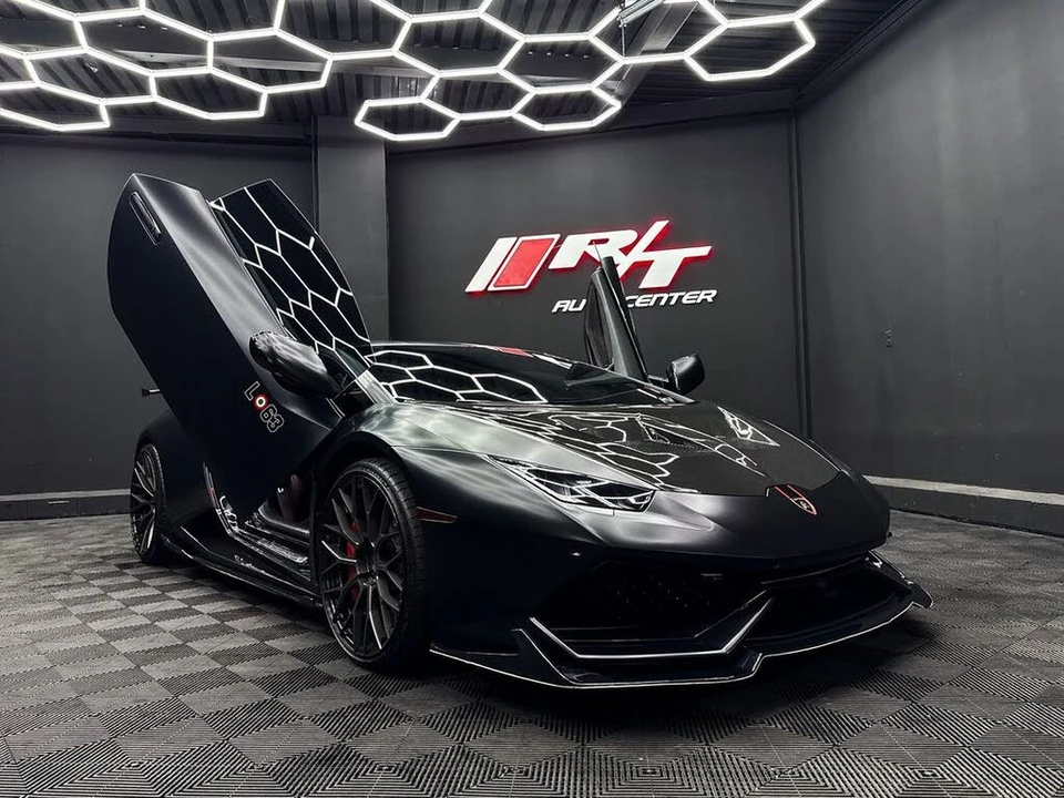 2017 Lamborghini Huracan LP610-4 - Image 2 of 26