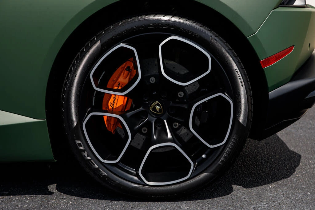 2017 Lamborghini Huracan LP610-4 - Image 14 of 31