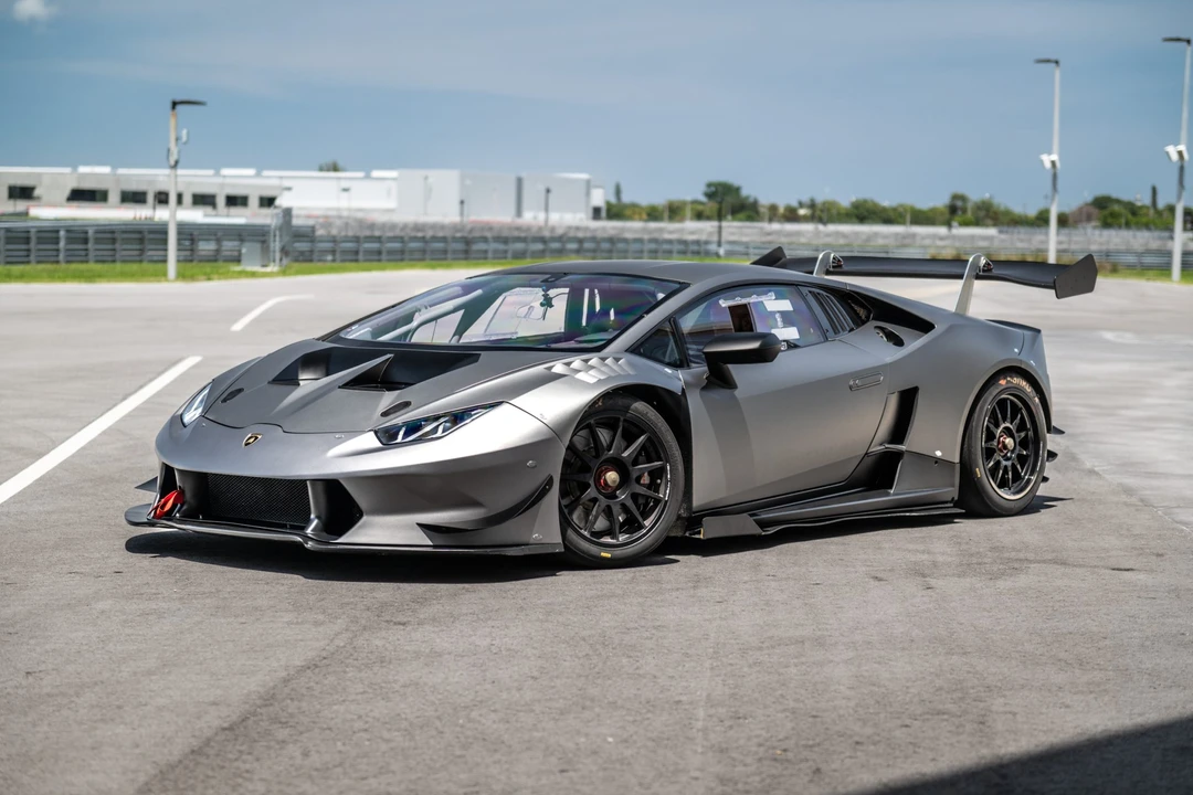 2017 Lamborghini Huracan - Image 5 of 31
