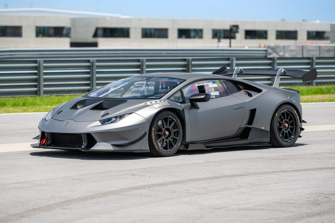 2017 Lamborghini Huracan - Image 13 of 31