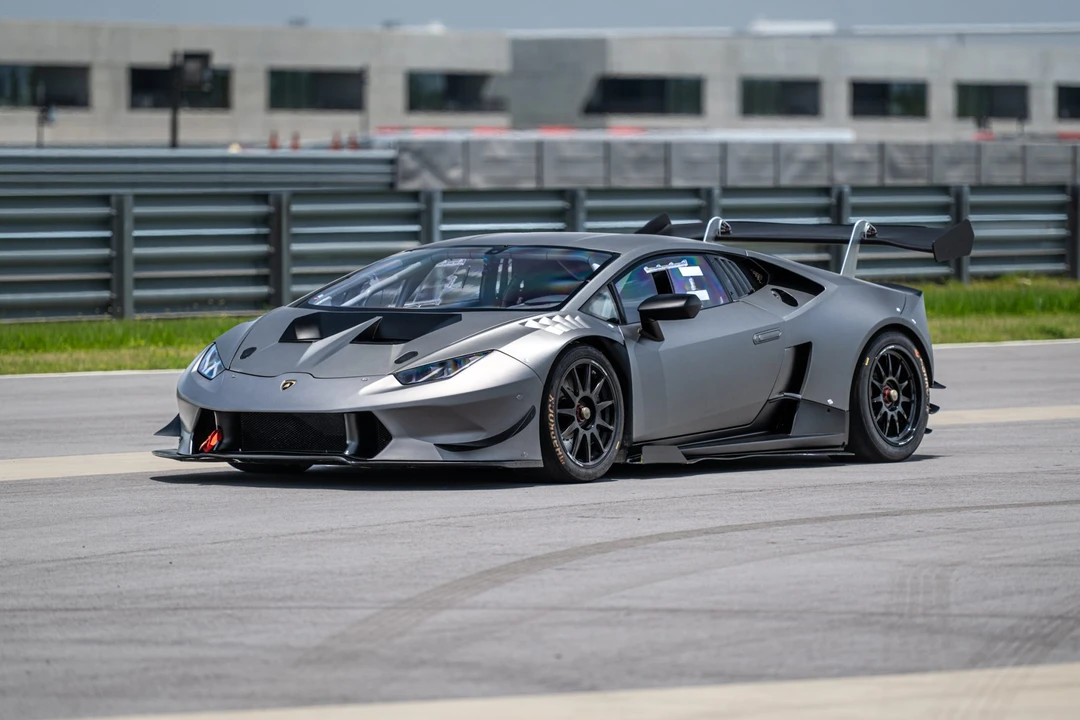 2017 Lamborghini Huracan - Image 14 of 31