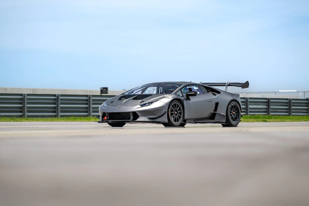 2017 Lamborghini Huracan - Image 15 of 31