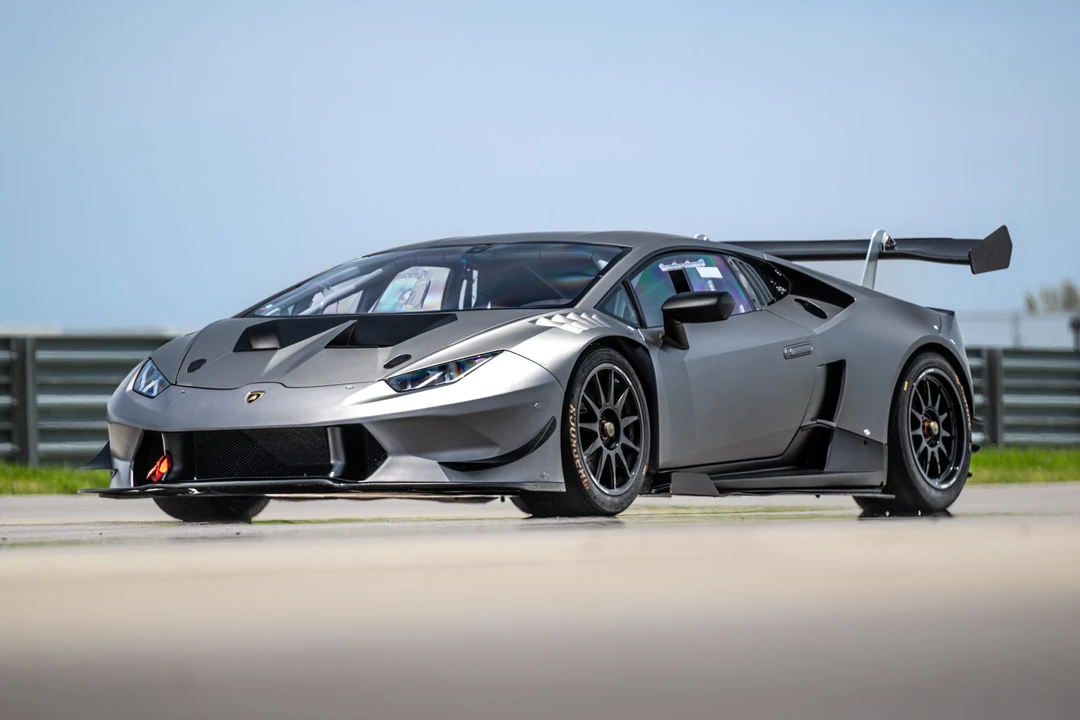 2017 Lamborghini Huracan - Image 16 of 31