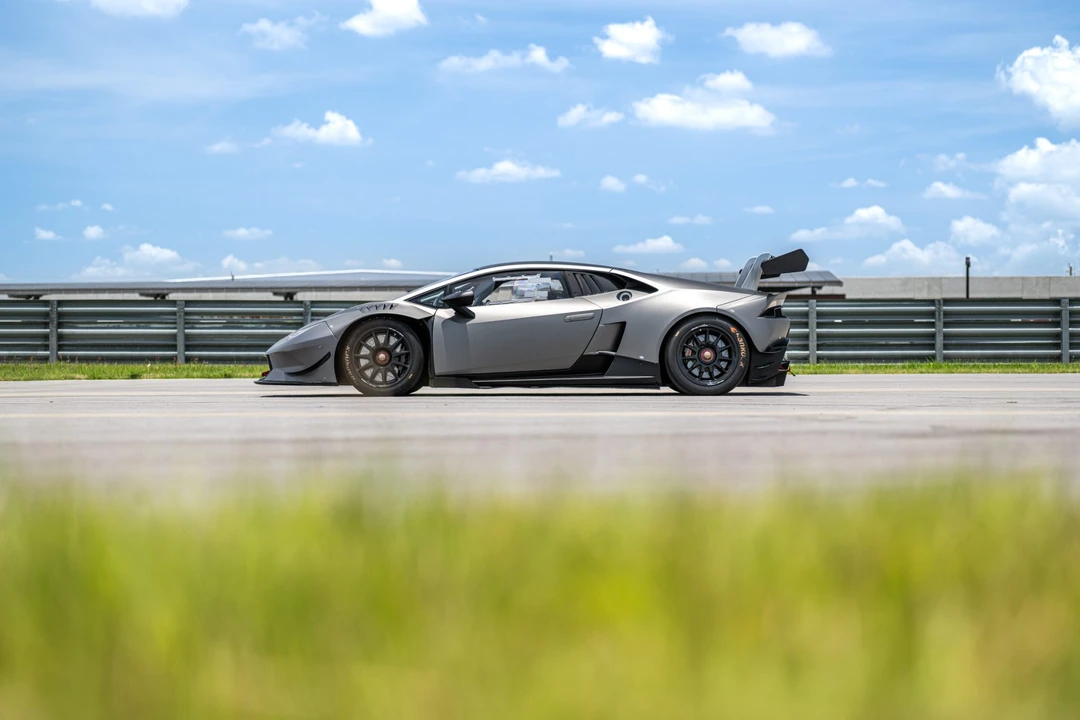 2017 Lamborghini Huracan - Image 20 of 31